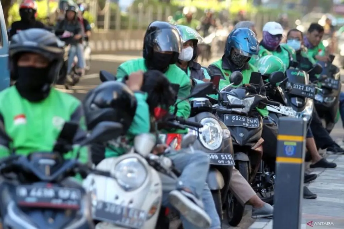 Viral! Driver Ojol Temukan Tas Berisi Rp500 Juta di Trotoar Jakarta, Ini yang Dilakukannya – 10 Agustus 2025